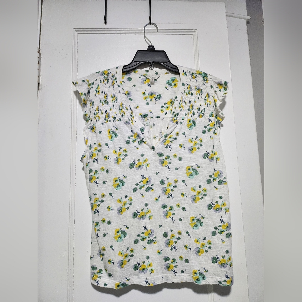 LUCKY BRAND Floral Short Sleeve Shirt Size Medium Vneck